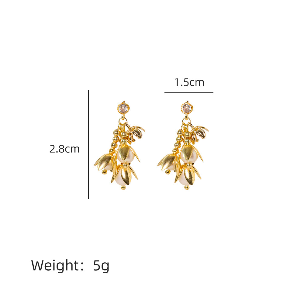 Natural Freshwater Pearls with Golden Flowers and Leaves Earrings for Women Korean Classic Vintage Fashion Jewelry Stud Earrings