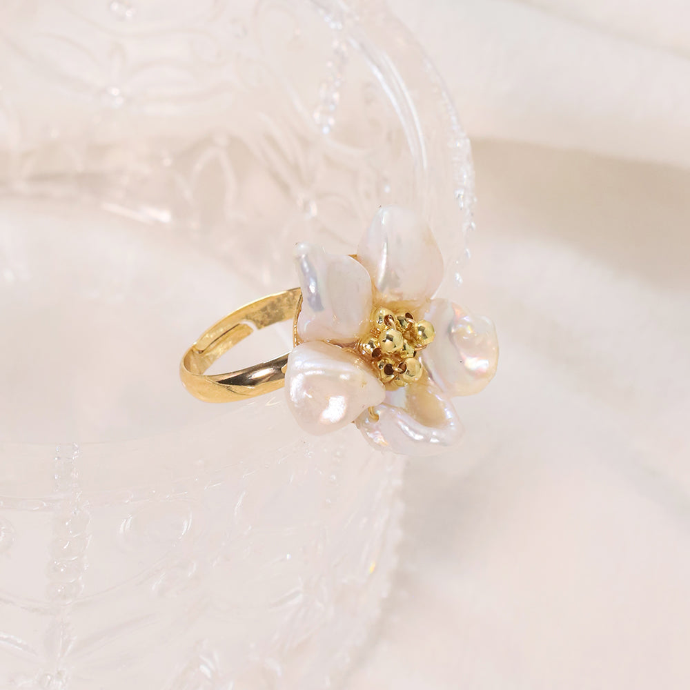 Natural Freshwater Baroque Pearl Flower Ring Brass 18k Gold Plated Women Ring Vintage Elegant Jewelry Wholesale