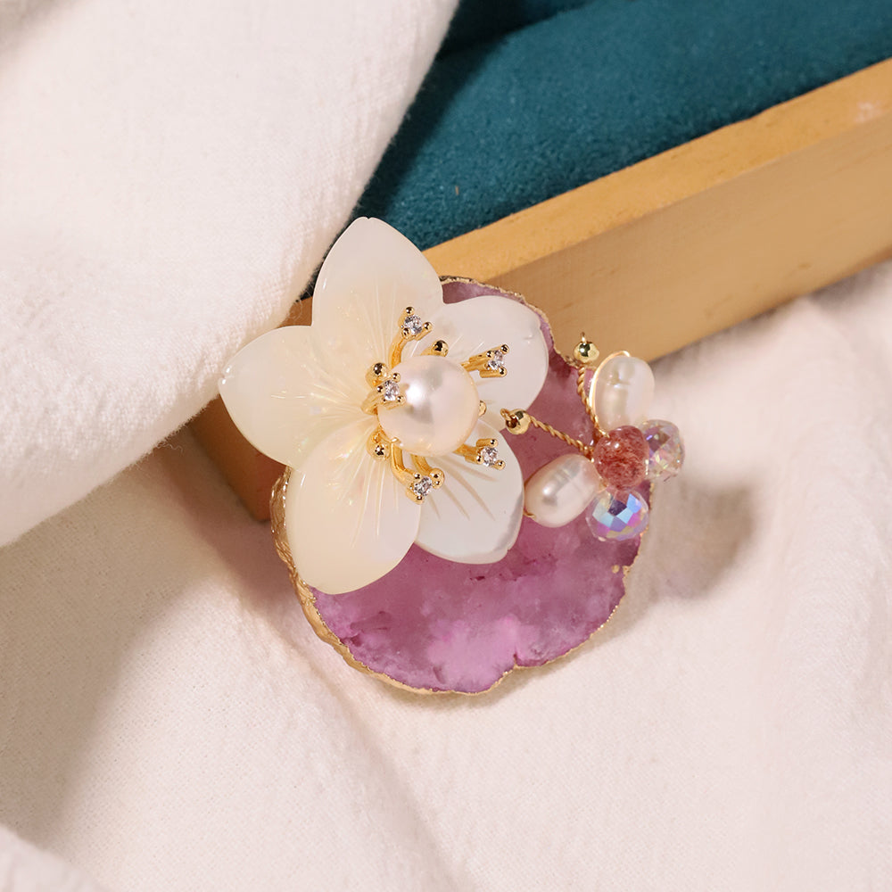 Natural Pearl Powder, Crystal Shell, Flower Brooch Korean Women's Luxury Jewelry Fashion Women's and Girls' Gifts