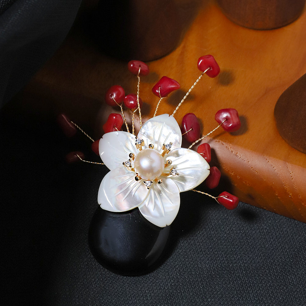 Natural Pearl Black Agate Shell Flower Coral Brooch Korean Women's Luxury Jewelry Fashion Women's and Girls' Gifts