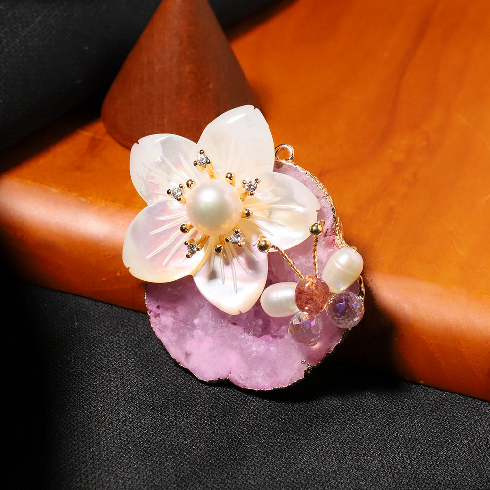 Natural Pearl Powder, Crystal Shell, Flower Brooch Korean Women's Luxury Jewelry Fashion Women's and Girls' Gifts