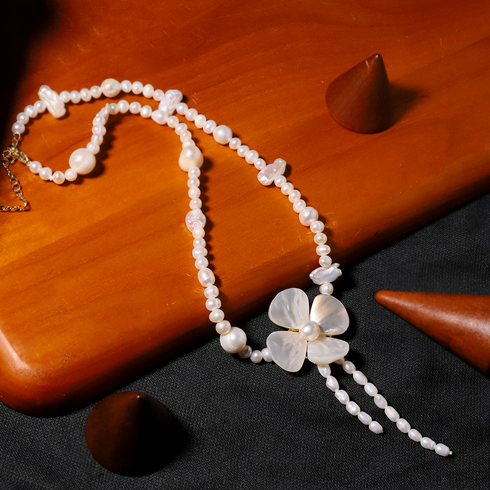 Natural Freshwater Pearl Shell Flower Tassel Necklace Retro Palace Style Jewelry Choker Gifts for Mom Wife Girlfriend