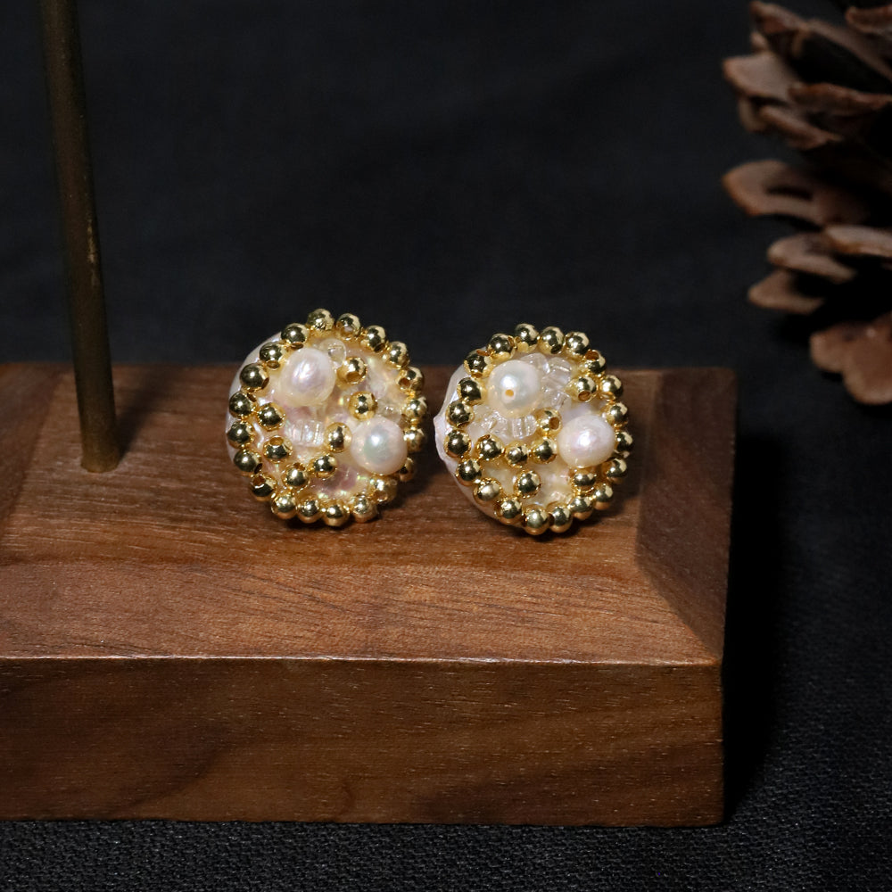 Natural Freshwater Pearl Gold Bead Button Earrings Korean Style Women Luxury Jewelry Fashion Ladies and Girls Gift