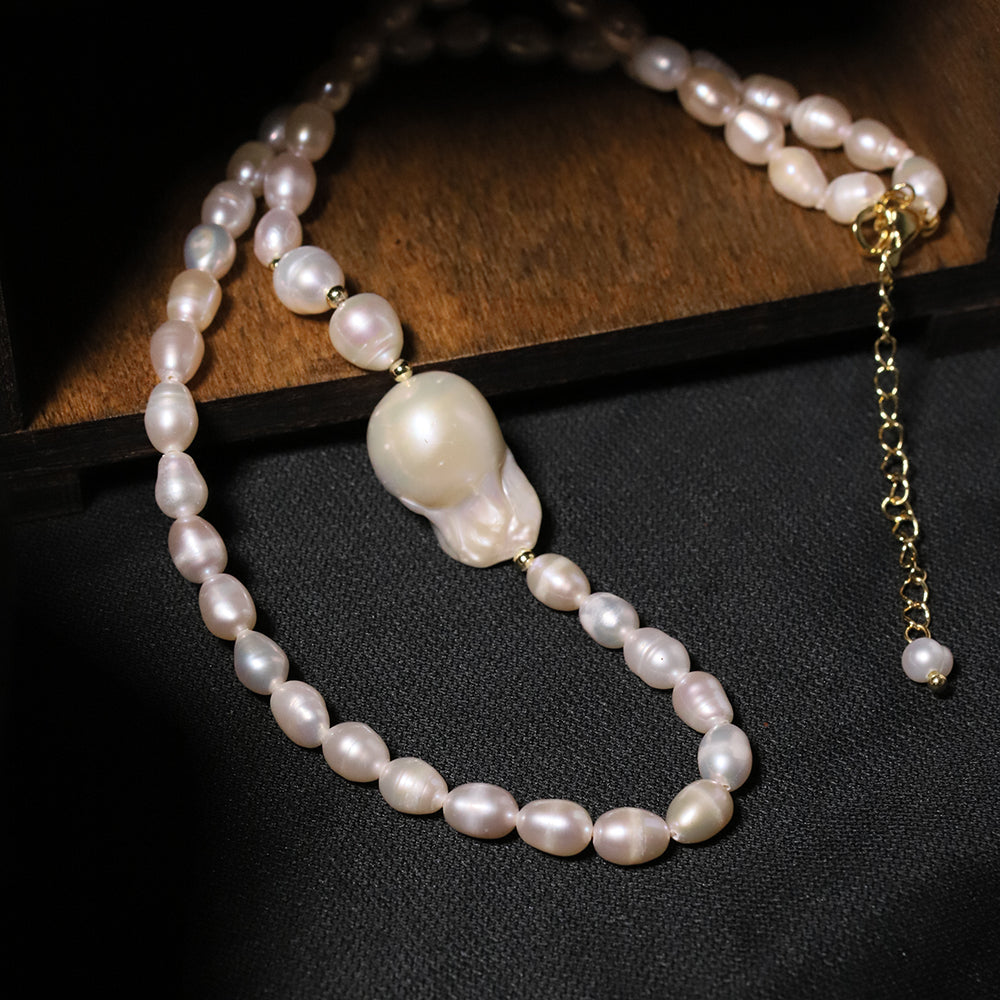 Natural Freshwater Pearl White Baroque Necklaces Retro Palace Style Jewelry Choker Gifts for Mom Wife Girlfriend