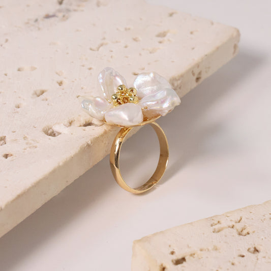 Natural Freshwater Baroque Pearl Flower Ring Brass 18k Gold Plated Women Ring Vintage Elegant Jewelry Wholesale