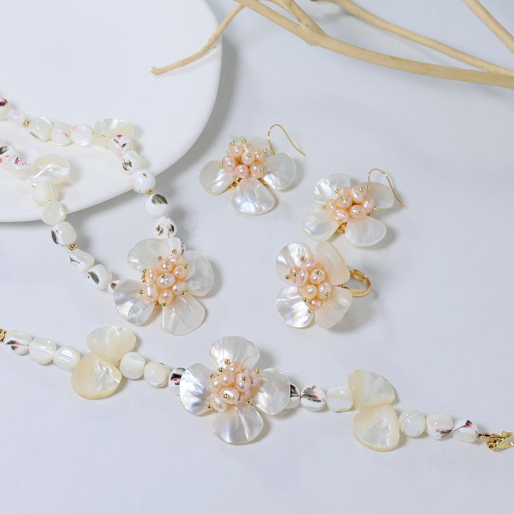 Natural Freshwater Pearl Shell Bead Flower Necklace Korean Women's Luxury Jewelry Fashion Women's and Girls' Gifts