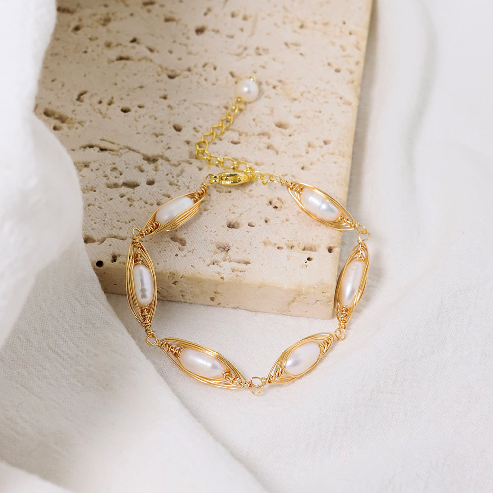 Natural Pearls Wrapped in Gold Thread Bracelet Retro Palace Style Fashion Jewelry Bracelet Gifts for Mom Wife Girlfriend