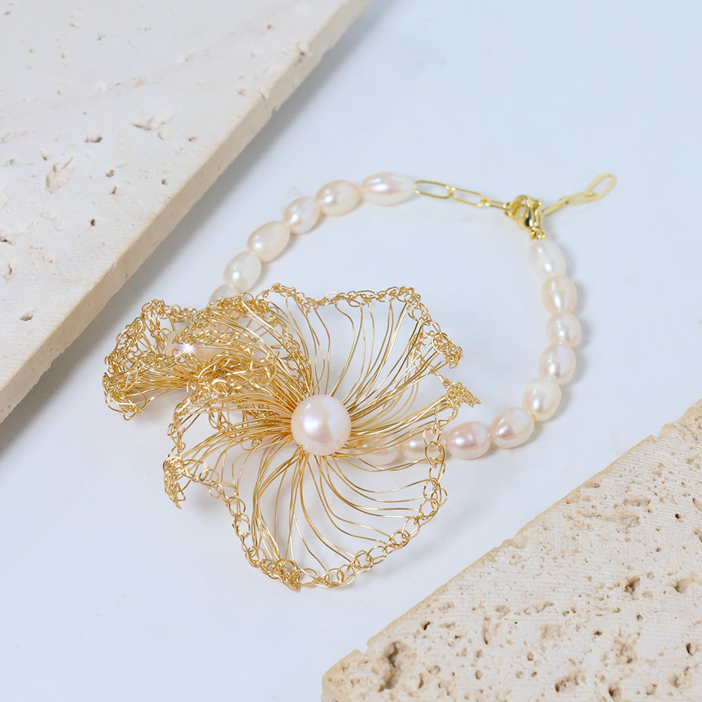 Natural Freshwater Pearl Gold Wire Petal Bead Bracelet Korean Women's Luxury Jewelry Fashion Women's and Girls' Gifts