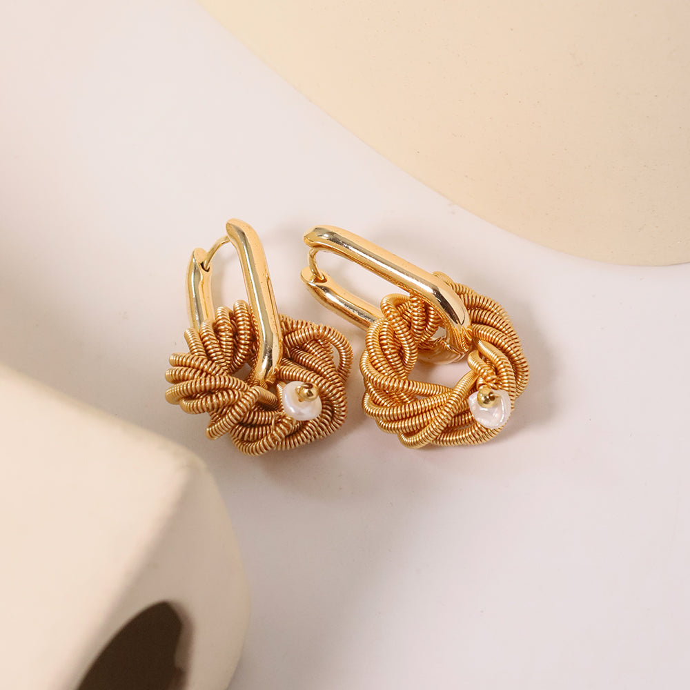 Metal Wire Wound Freshwater Pearls Earrings for Women Korean Classic Vintage Fashion Jewelry Stud Earrings