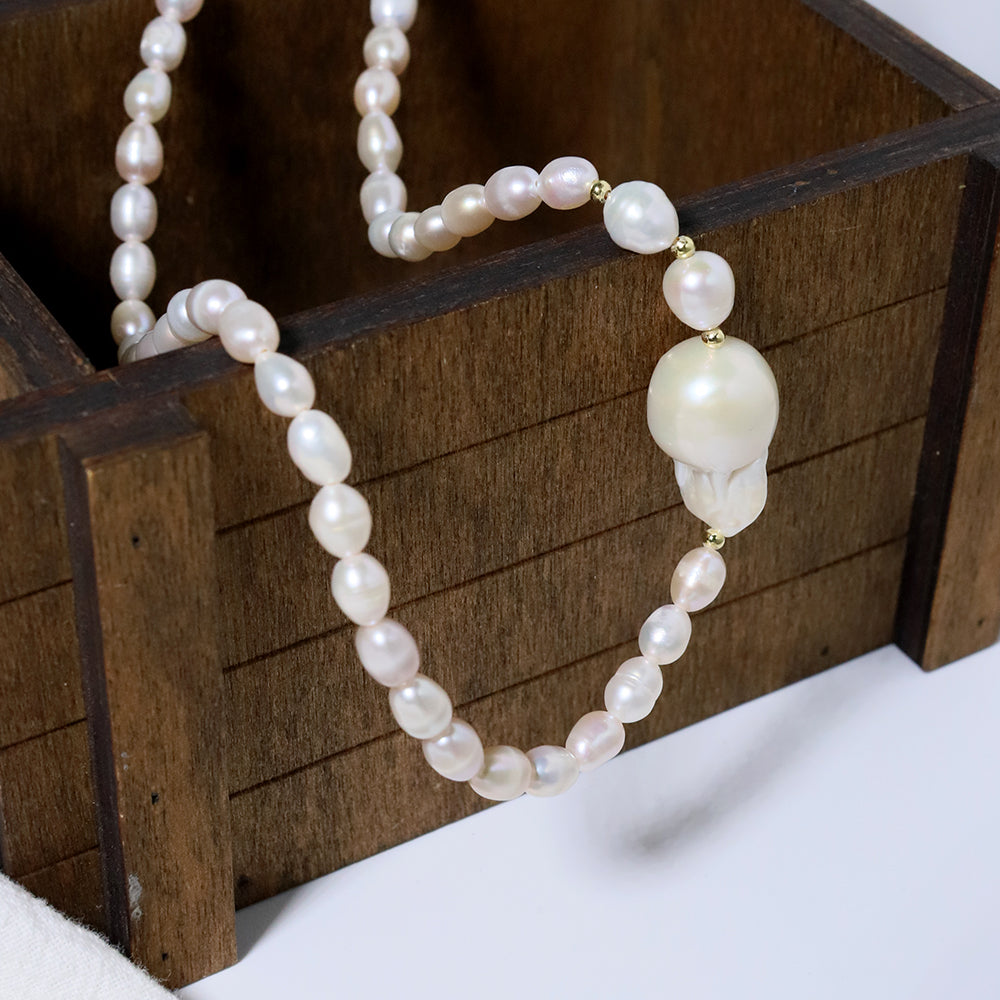 Natural Freshwater Pearl White Baroque Necklaces Retro Palace Style Jewelry Choker Gifts for Mom Wife Girlfriend