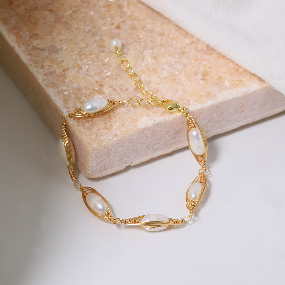 Natural Pearls Wrapped in Gold Thread Bracelet Retro Palace Style Fashion Jewelry Bracelet Gifts for Mom Wife Girlfriend