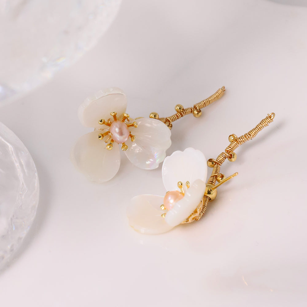 Natural Freshwater Pearl Fritillaria Flower Earrings Korean Style Women Luxury Jewelry Fashion Ladies and Girls Gift