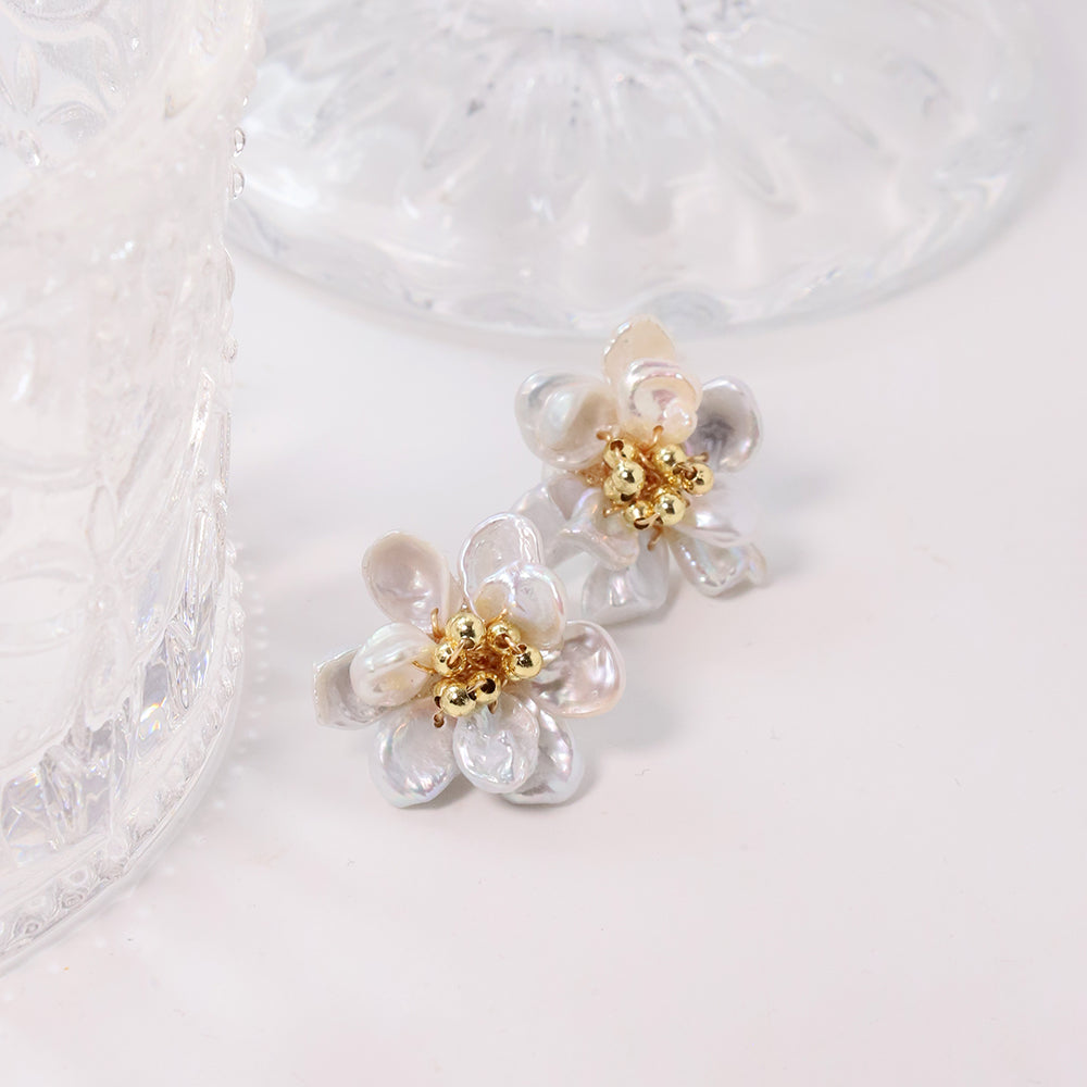 Natural Freshwater Baroque Pearl Flower Earrings Korean Style Women Luxury Jewelry Fashion Ladies and Girls Gift GE1530